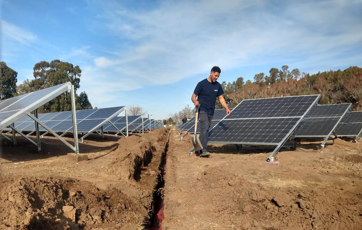 Adquisición de 740 Generadores Eléctricos Solares para los Departamentos Belgrano y Pueyrredón - Provincia de San Luis