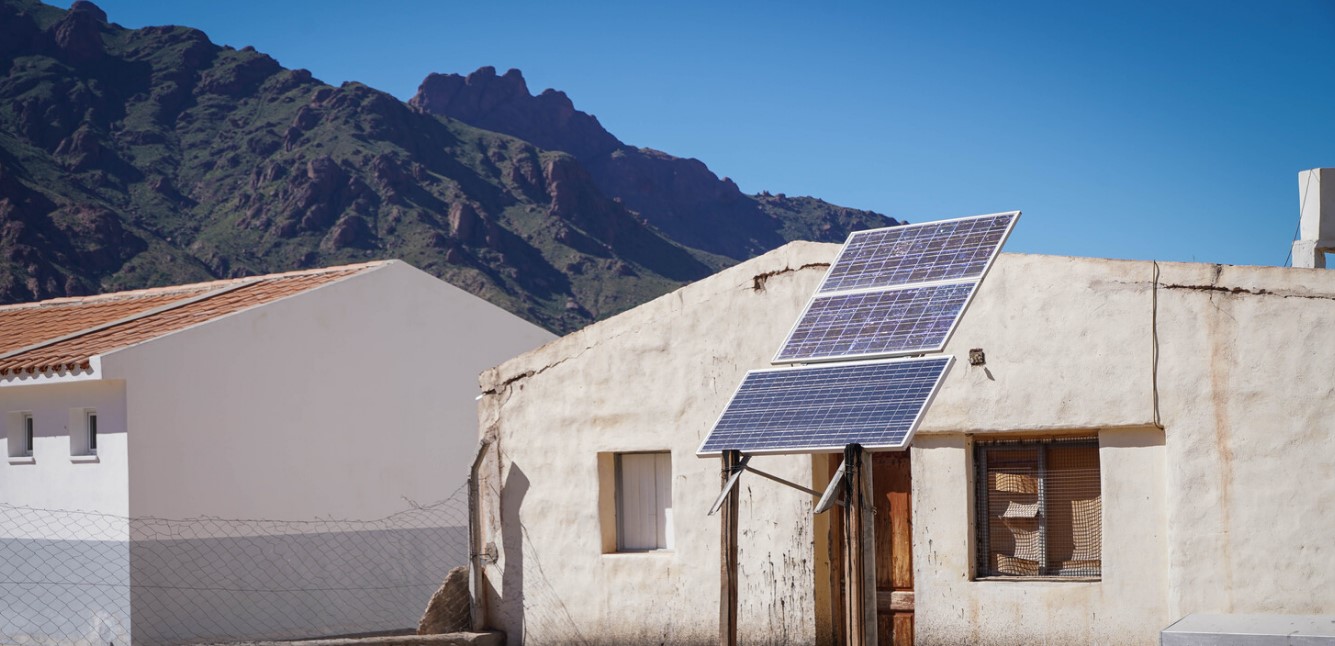 PERMER - Provisión y Adquisición de 552 Generadores Fotovoltaicos en Entre Ríos